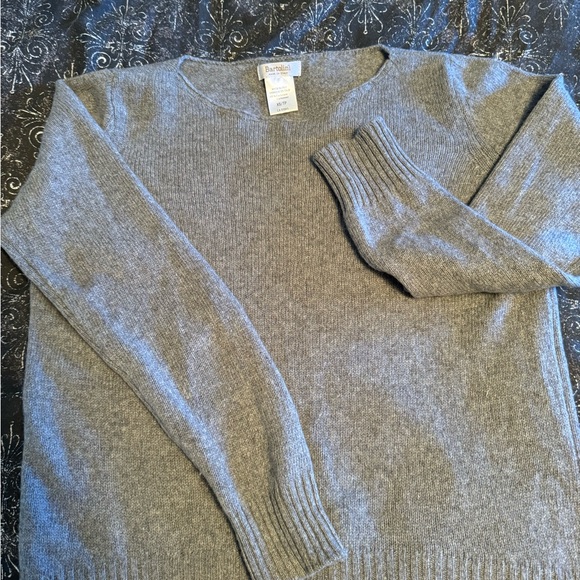 Brand new Bartolini grey 100% cashmere sweater - Picture 3 of 4